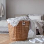Wäschetruhe aus Holz (NF)