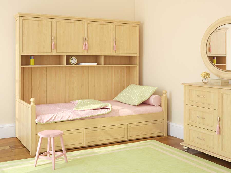 Strauraumbett aus Holz für kleine Zimmer (de.depositphotos.com)